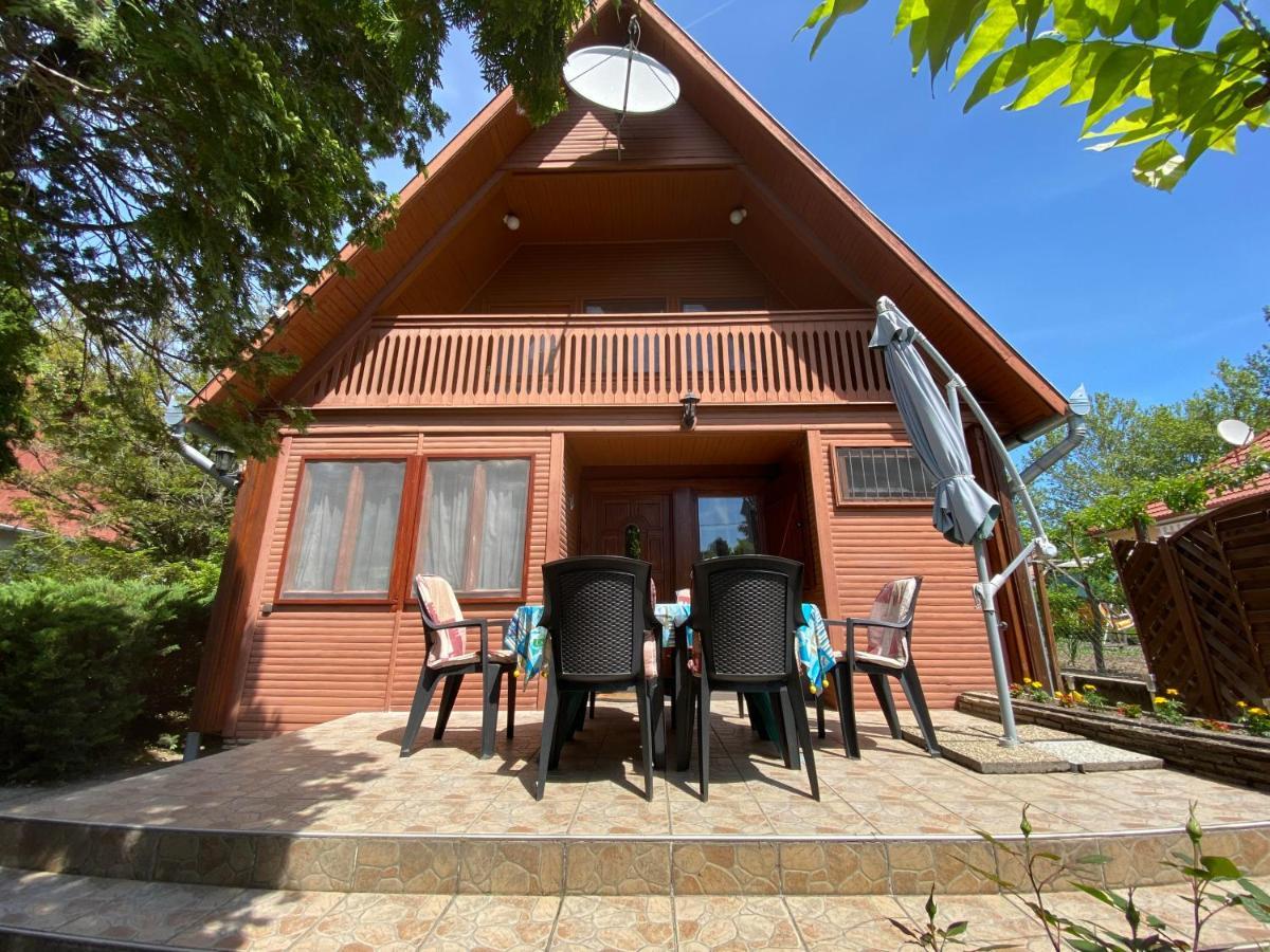 Villa Pelso Vendeghaz With Internet Optical Cable Balatonmáriafürdő Exterior foto